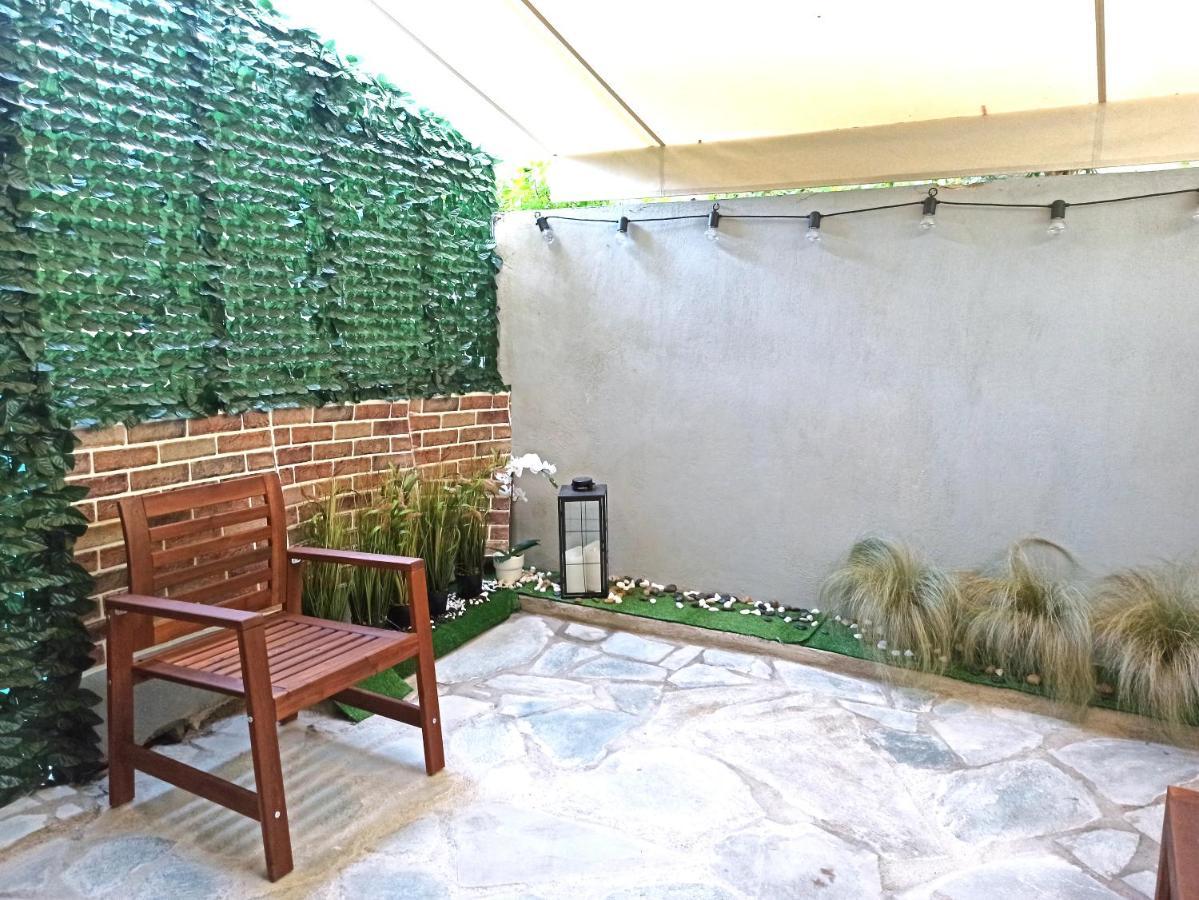 Mikalis Studio Athènes Extérieur photo